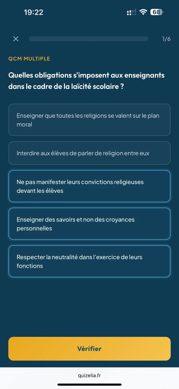 Quiz EMC Seconde — QCM : Quelles obligations s'imposent aux enseignants dans le cadre de la laïcité scolaire ?